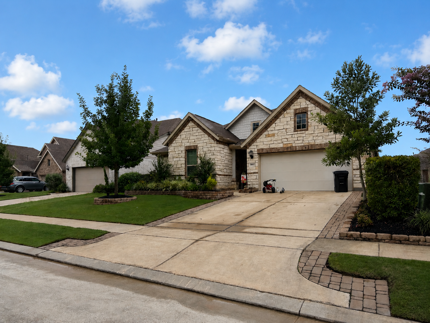 2026.08.27-04.45-goodbullservices-6a8fc0da99378 Pressure Washing
